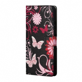 Läderfodral För Samsung Galaxy S22 Plus 5G Fjärilar Och Blommor